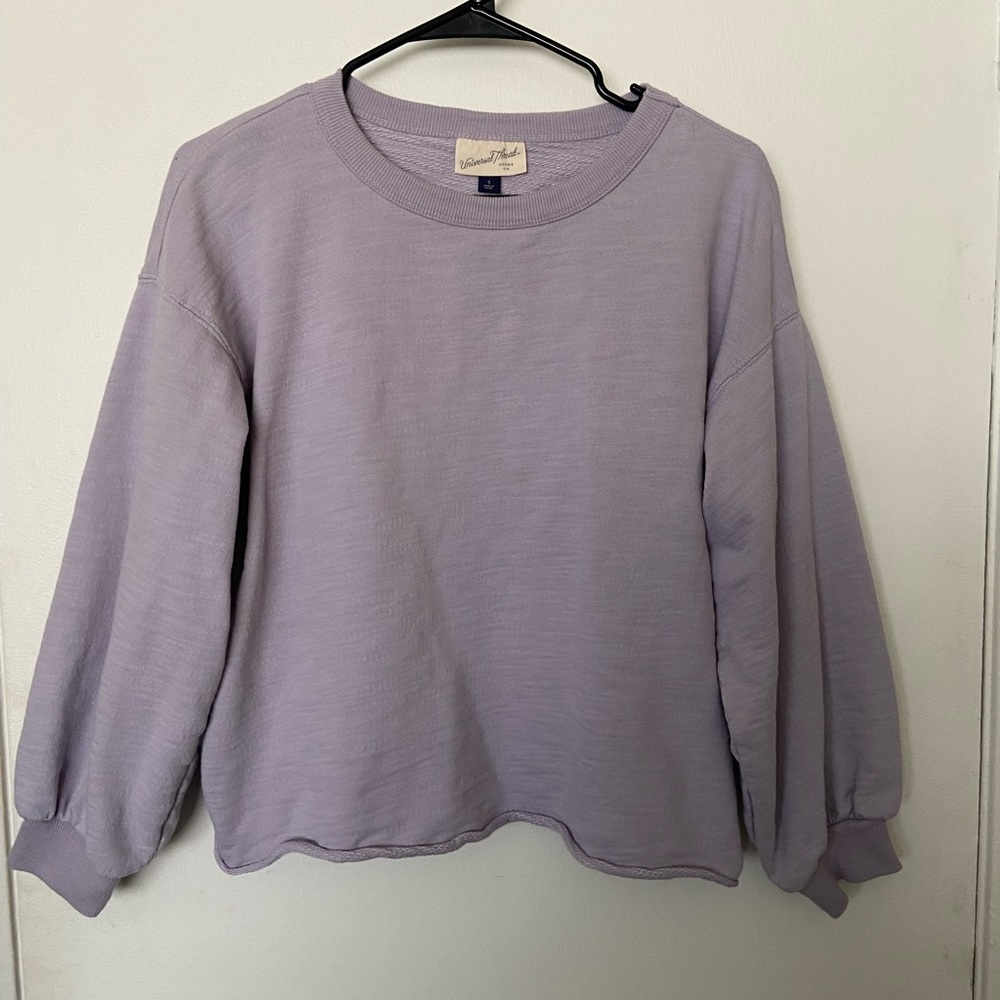 Universal thread sweatshirt